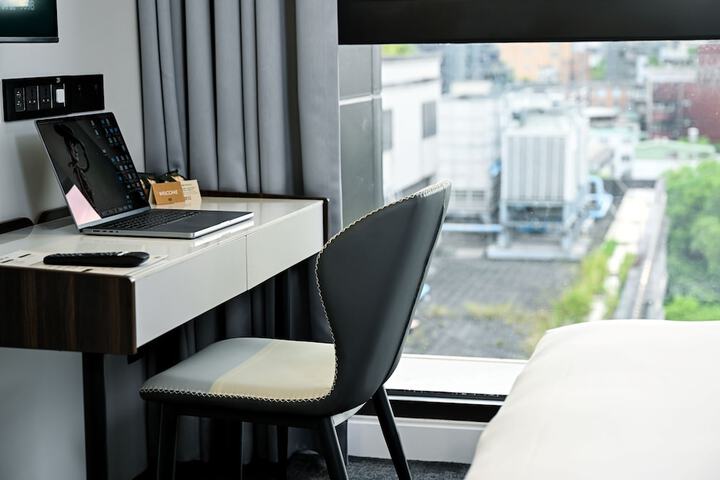 Room 7 of 113