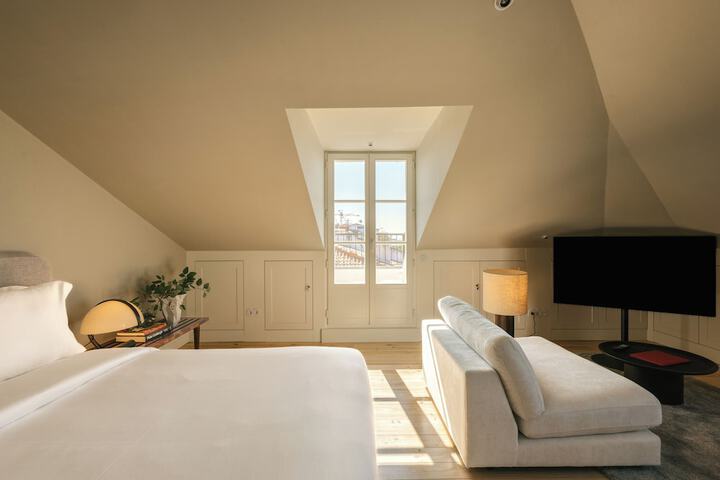 Room 25 of 93