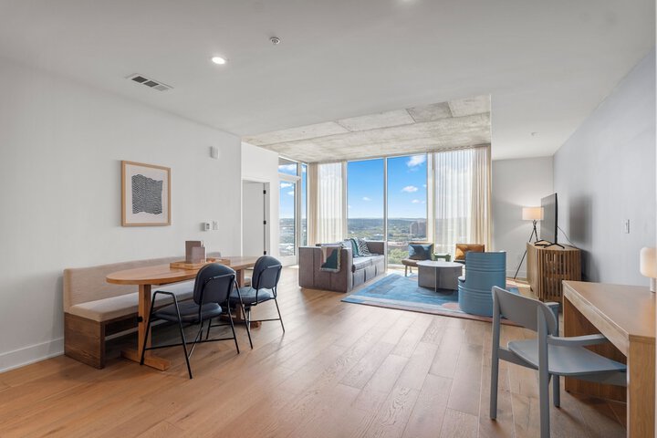 Room 501 of 860
