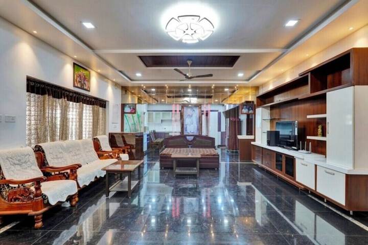 Hotel Interior 2 of 14