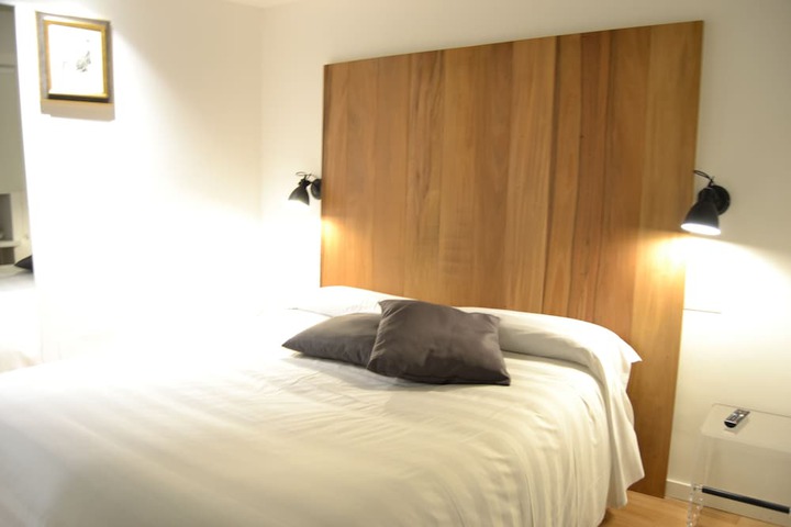 Room 15 of 93