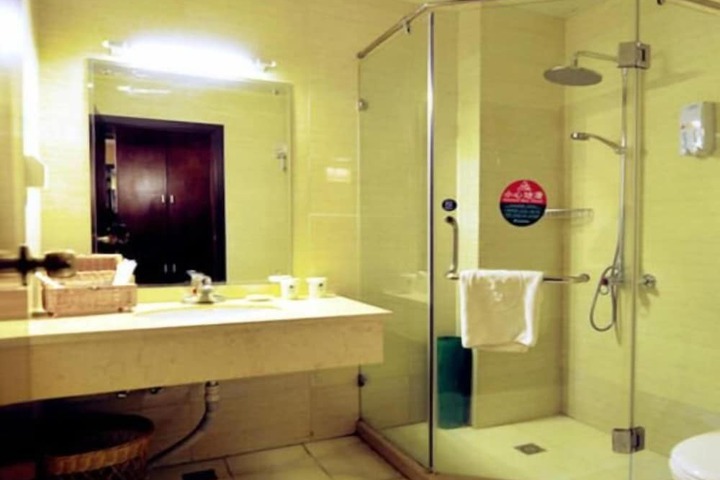 Room 35 of 46