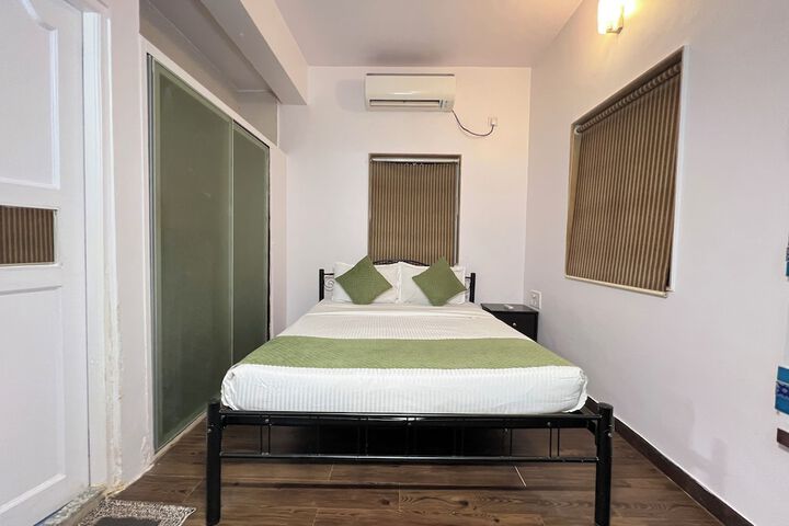 Room 25 of 53