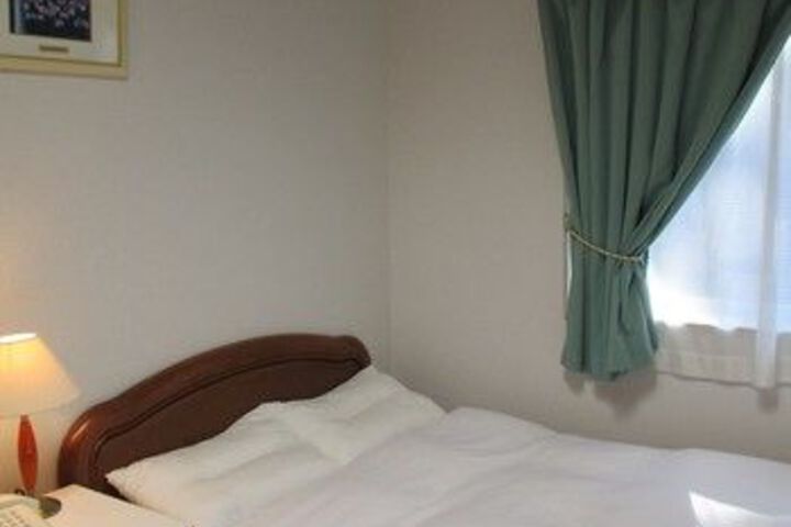 Room 16 of 23