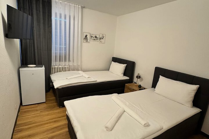 Room 2 of 15