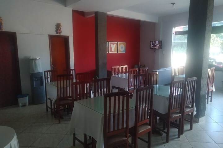 Dining 7 of 15