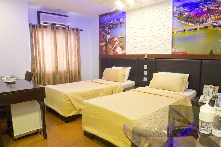 Room 18 of 40