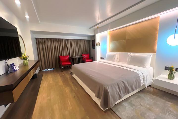 Room 36 of 103