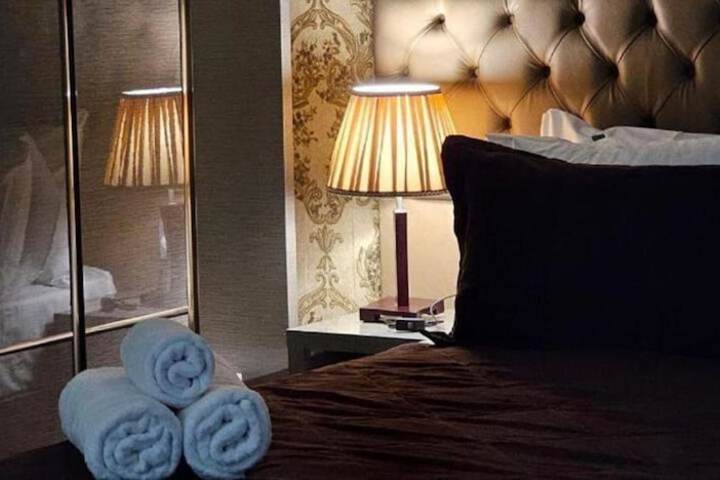 Room 27 of 70