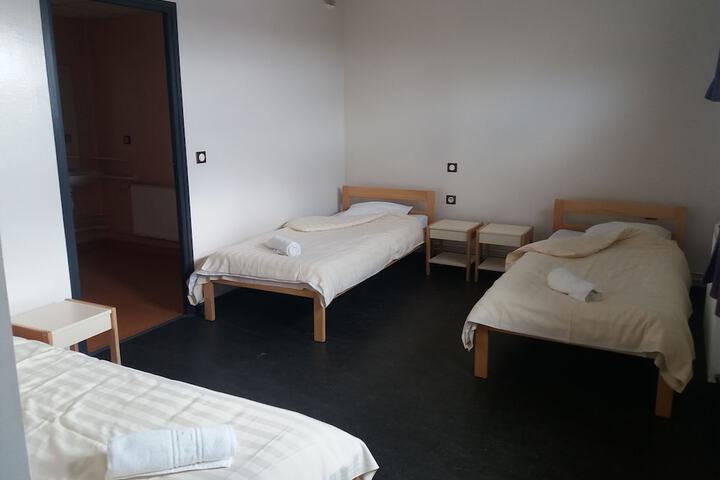 Room 8 of 44