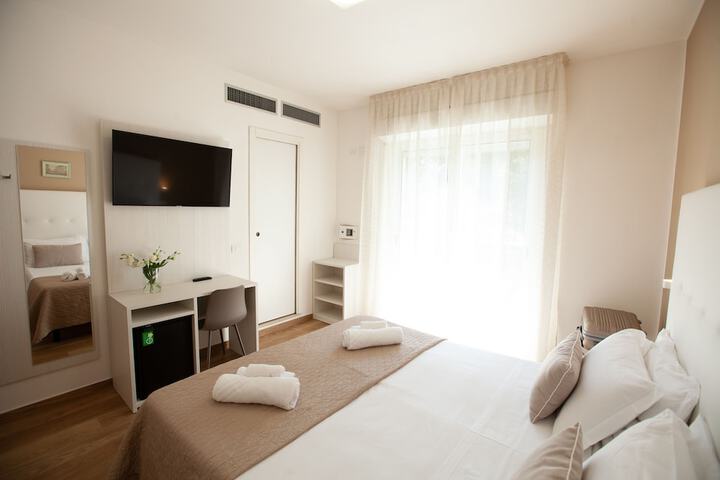 Room 37 of 124