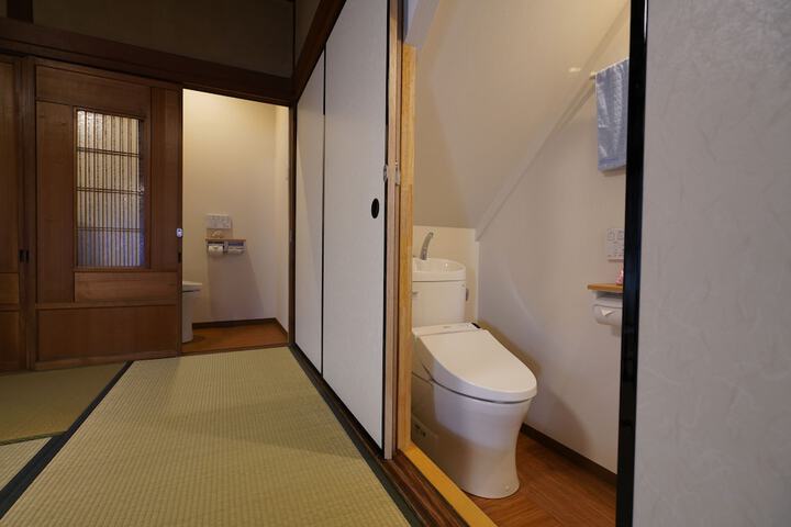 Room 54 of 96