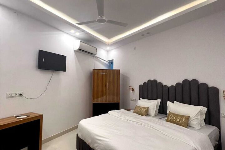 Room 29 of 52