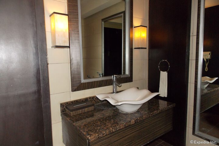 Room 42 of 57