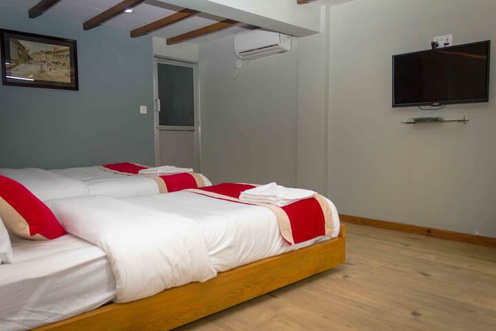 Room 18 of 32