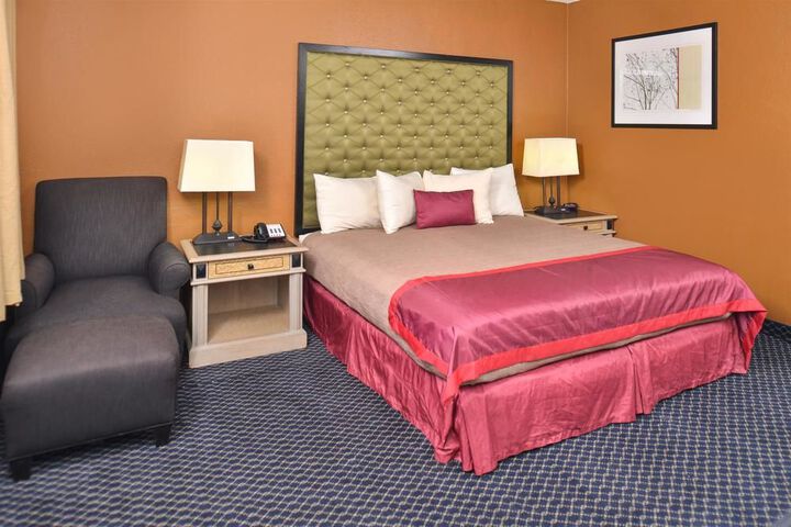 Room 10 of 39