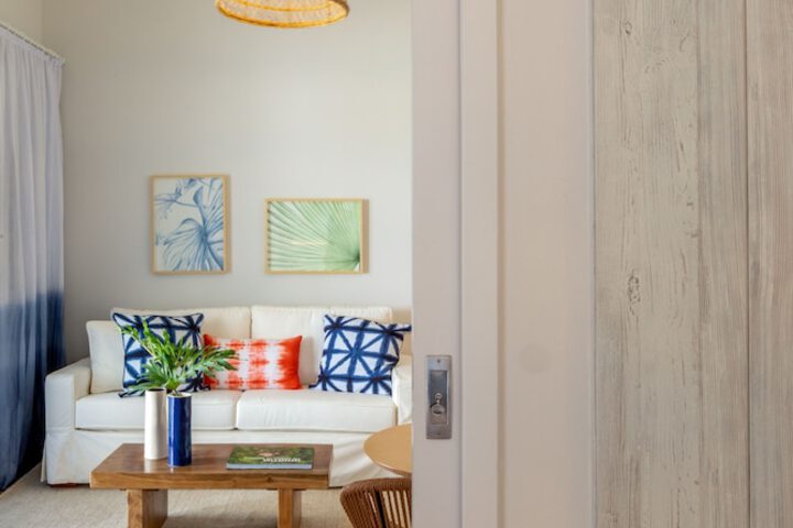Room 15 of 120
