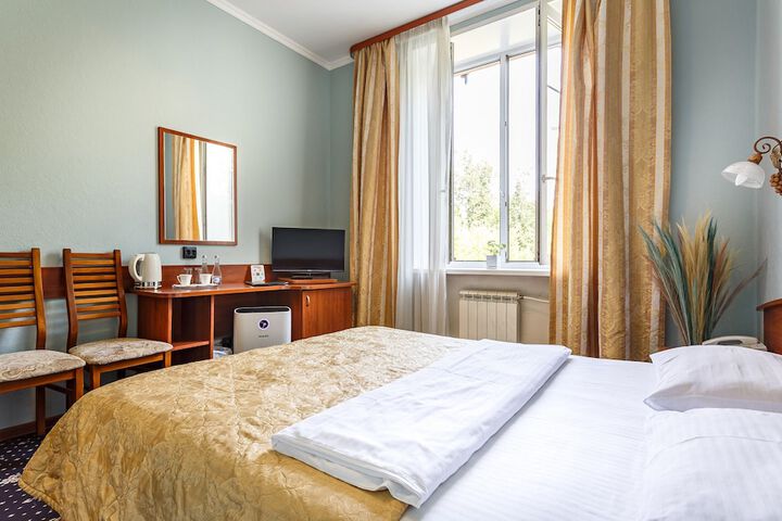 Room 16 of 65