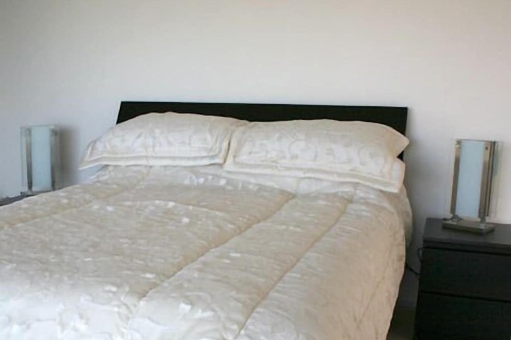 Room 2 of 11