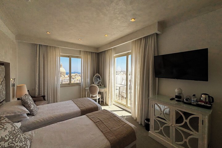 Room 92 of 155