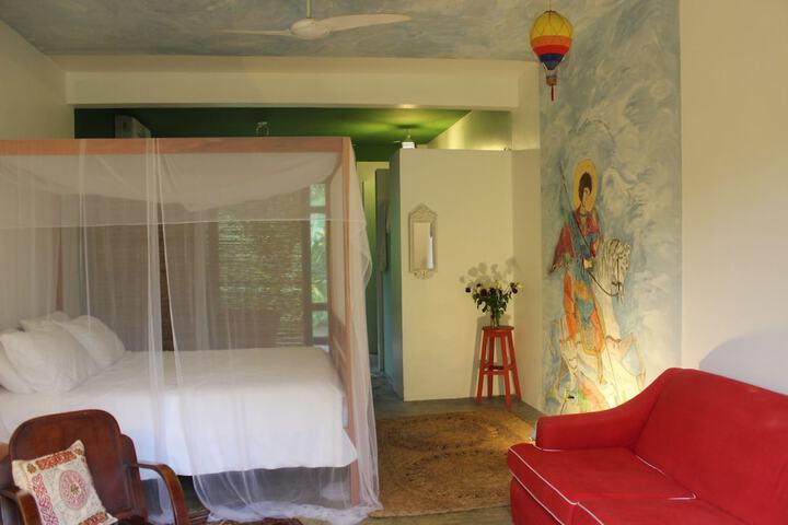 Room 7 of 83