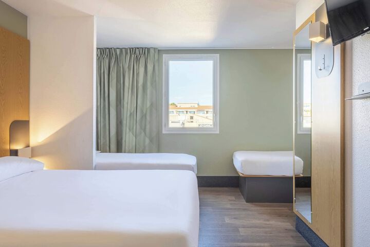 Room 15 of 41