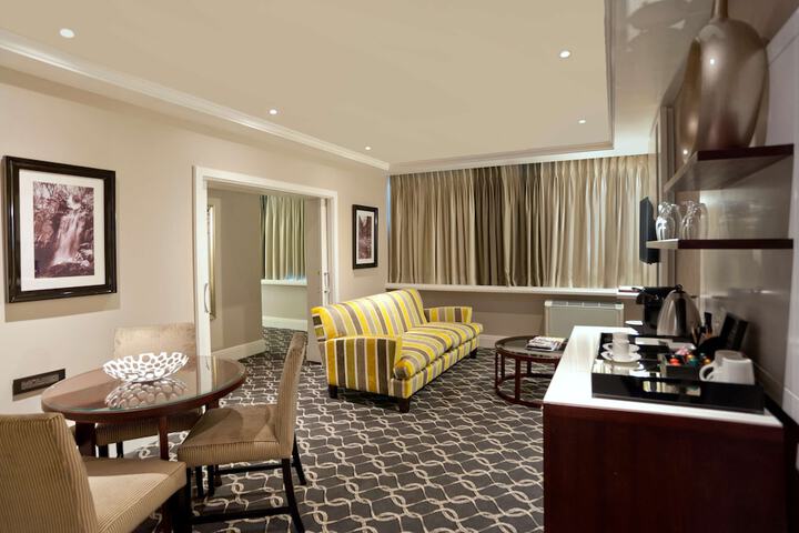 Room 7 of 27