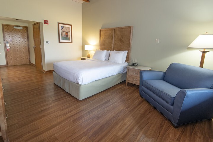 Room 32 of 121
