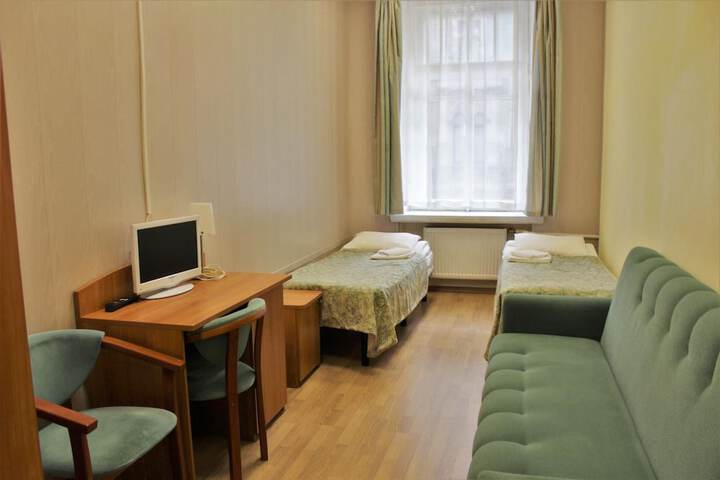 Room 17 of 53