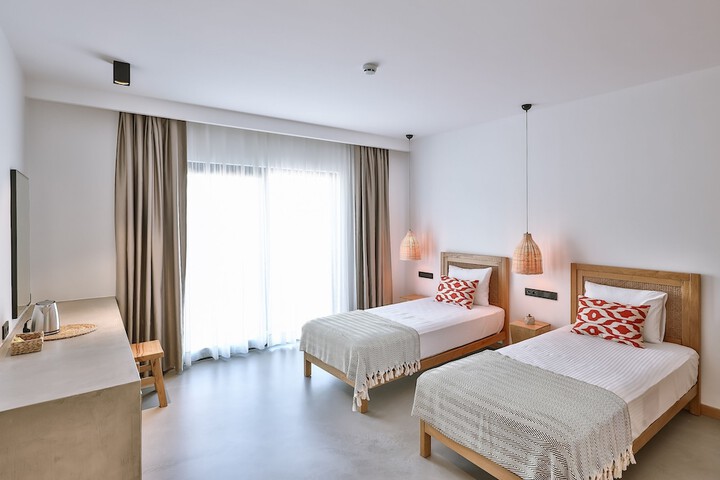 Room 8 of 91