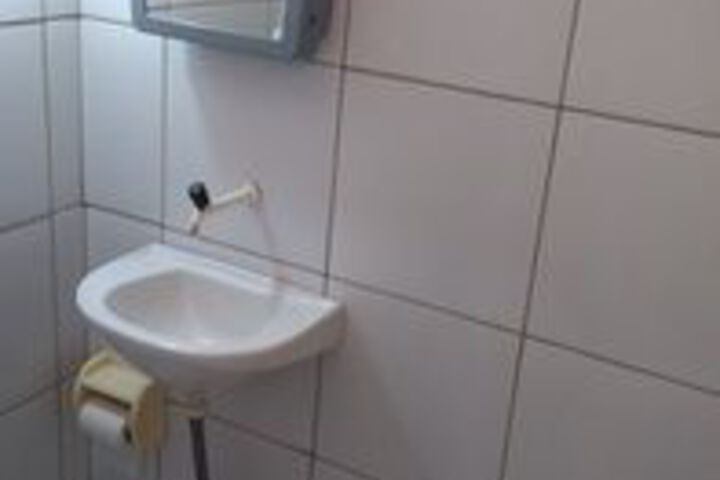 Room 10 of 189