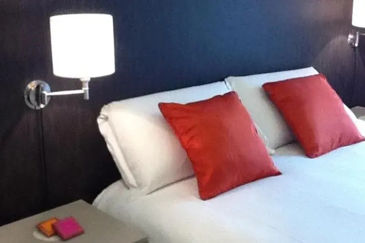 Room 4 of 13