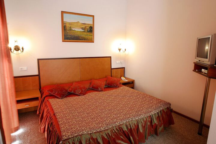 Room 6 of 46