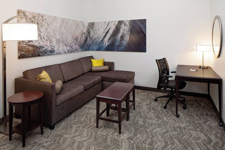 Room 11 of 25