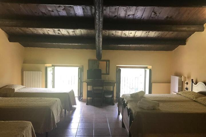 Room 6 of 48