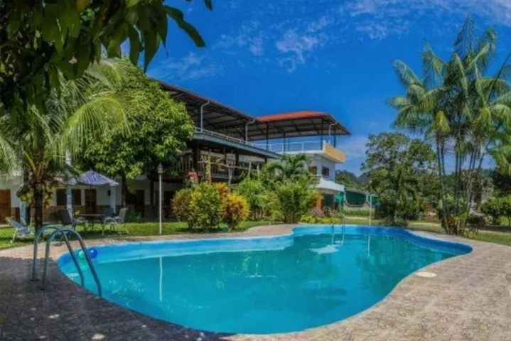 Pool 9 of 17