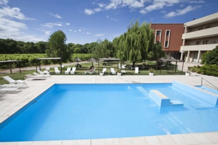 Hotel with Pool
