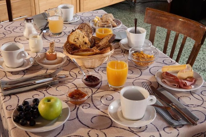 Breakfast/Coffee Service 32 of 43