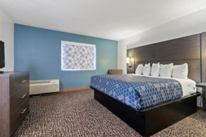 Room 10 of 42