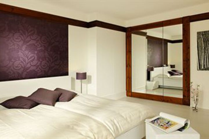 Room 11 of 29