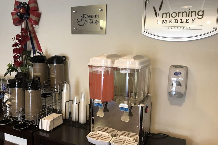 Breakfast area