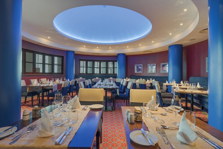 Dining 230 of 411