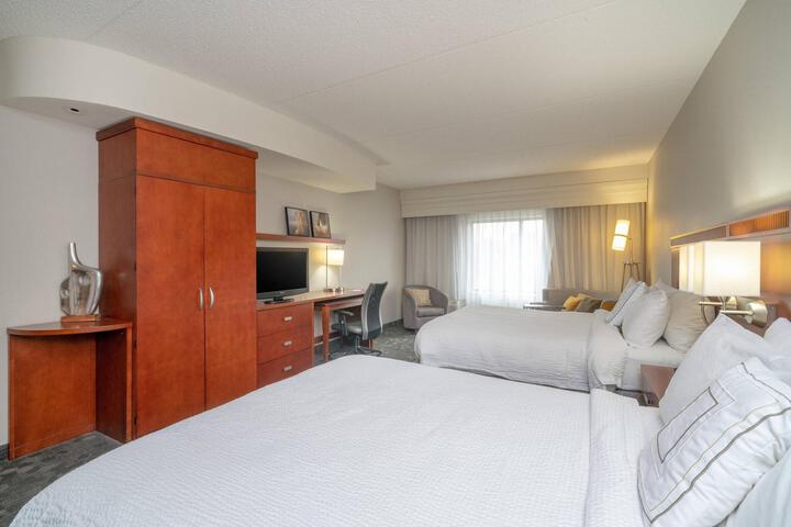 2 Queen Beds (4 of 9)