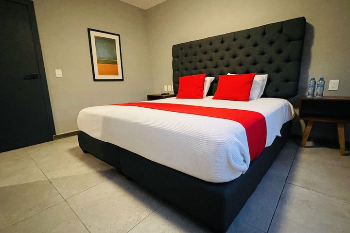 Room 18 of 21