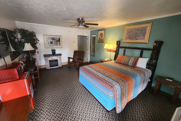 Room 5 of 14