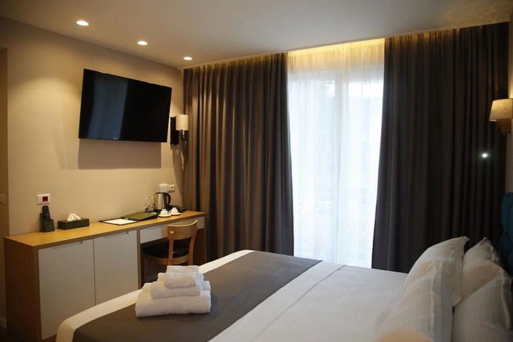 Room 59 of 182