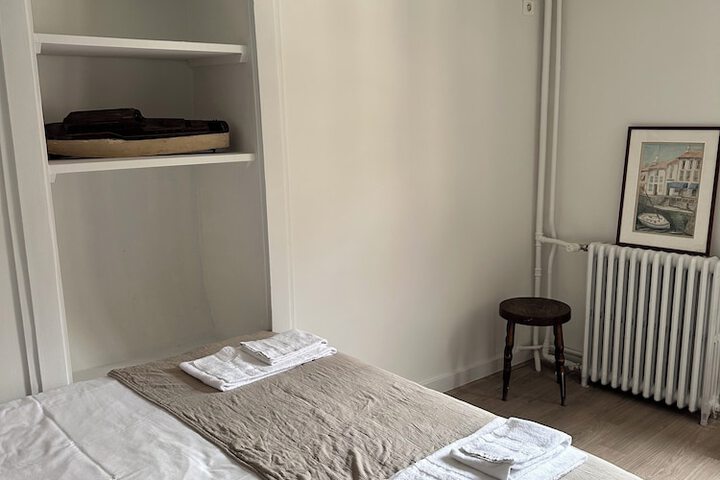Room 2 of 15