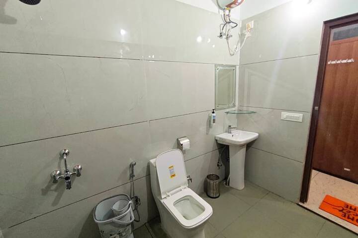 Room 57 of 119