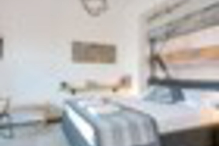 Room 56 of 270