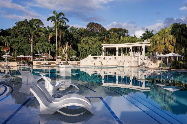 Pool 64 of 121